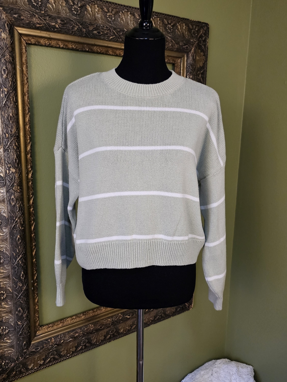 Hollister Sage Green White Stripe Cropped Knit Sweater Oversized Medium